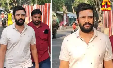 பழனி முருகன் கோவிலில் நடிகர் சந்தானம் கிரிவலம்