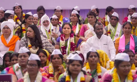 மதுபான கொள்கை வழக்கில் சிக்கிய கே. கவிதா உண்ணாவிரதம்: பெண்களுக்கு இடஒதுக்கீடு வேண்டி போராட்டம்