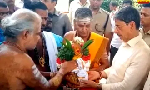 உத்தரகோசமங்கையில் உள்ள மங்களநாதர் சாமி கோவிலில் கவர்னர் ஆர்.என்.ரவி வழிபாடு