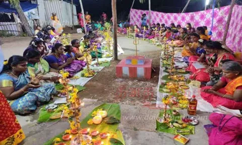 மாரியம்மன் கோவிலில் 108 திருவிளக்கு பூஜை