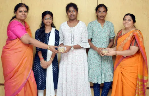 கற்பக விநாயகா மெட்ரிக் பள்ளி மாணவர்கள் சாதனை