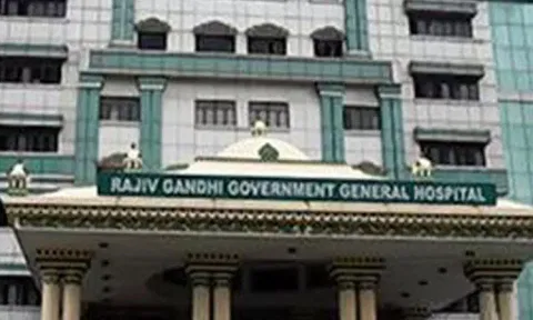 ராஜீவ்காந்தி அரசு மருத்துவமனையில் சிகிச்சையளித்த டாக்டரை கத்திரிகோலால் குத்திய நோயாளி...!