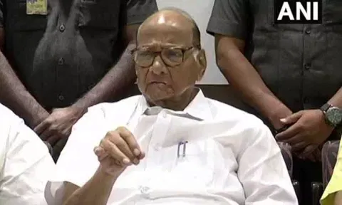 'விபத்துக்கு பொறுப்பேற்று லால் பகதூர் சாஸ்திரியைப் போல் ரெயில்வே மந்திரி பதவி விலக வேண்டும்' - சரத் பவார்