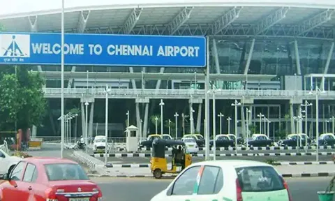 கோடை விடுமுறையையொட்டி சென்னை விமான நிலையத்தில் பயணிகள் வருகை அதிகரிப்பு - கடந்த மாதத்தில் மட்டும் 19 லட்சம் பேர் பயணம்