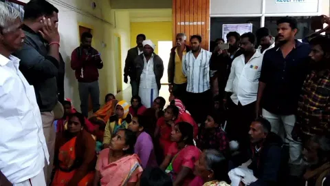 கொடைக்கானல் ஆர்.டி.ஓ. அலுவலகத்தில் பொதுமக்கள் தர்ணா