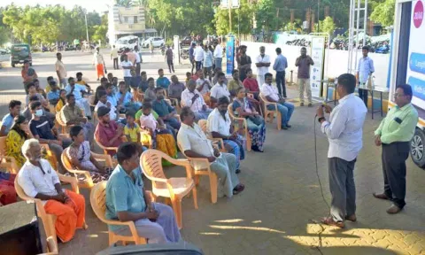 பொள்ளாச்சியில் அதிவேகமாக சென்றால் 3 மாதம் ஓட்டுனர் உரிமம் ரத்து-வட்டார போக்குவரத்து அதிகாரி எச்சரிக்கை