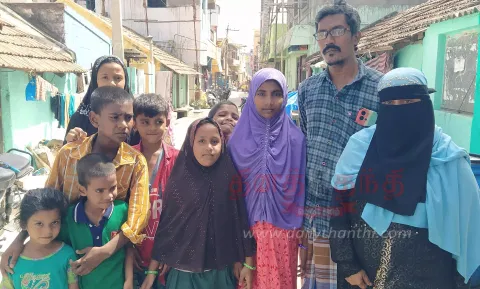 தாயை இழந்த 3 குழந்தைகளை வளர்க்க முன்வந்த ஏழை தம்பதி