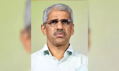 வடகிழக்கு பருவமழைக்கு முன்பு மழைநீர் வடிகால் பணிகளை முடிக்க வேண்டும் - தலைமைச் செயலாளர் உத்தரவு