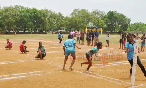 பள்ளி மாணவர்களுக்கான விளையாட்டு போட்டிகள்