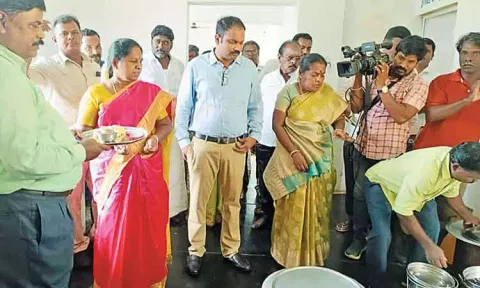 அரசு ஆதிதிராவிடர் நல மாணவர் விடுதியில் அமைச்சர் கயல்விழி செல்வராஜ் ஆய்வு
