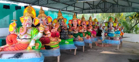 வேலூர் பகுதியில், சதுர்த்தியை முன்னிட்டுவிநாயகர் சிலைகள் செய்யும் பணி தீவிரம்