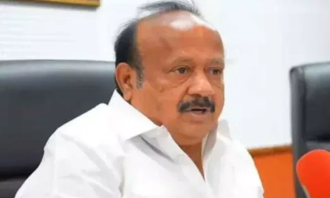 பயிர்களுக்கு பூச்சி மருந்து தெளிக்க 'டிரோன்' கருவியை விவசாயிகள் மானியத்தில் பெறலாம் - தமிழக அரசு அறிவிப்பு