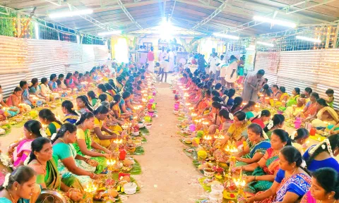 பிடாரியம்மன் கோவிலில் குத்துவிளக்கு பூஜை