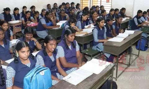 பள்ளி மாணவர்களுக்கு உயர்கல்வி நுழைவுத் தேர்வுகள் குறித்த தகவல்களை வழங்க ஆசிரியர்களுக்கு பள்ளிக்கல்வித்துறை உத்தரவு