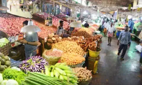 கடந்த வாரத்தைவிட அதிகம்: கோயம்பேடு மார்க்கெட்டில் காய்கறிகள் விலை 'கிடுகிடு' உயர்வு