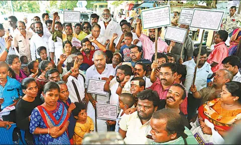 ஒரு சதவீதம் தனி இடஒதுக்கீடு கோரி உயரம் குறைந்த மாற்றுத்திறனாளிகள் போராட்டம்