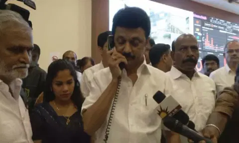 சென்னையில் கனமழை: அவசர கட்டுப்பாட்டு மையத்தில் முதல் அமைச்சர் மு.க.ஸ்டாலின் ஆய்வு