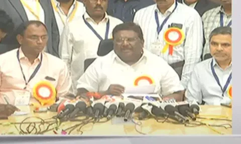 தென் மாவட்டங்களுக்கு செல்லும் பேருந்துகள் இனி கிளாம்பாக்கத்தில் இருந்து இயக்கப்படும்: அமைச்சர் சிவசங்கர்