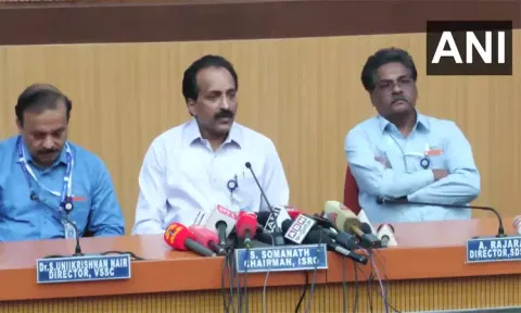 இந்த ஆண்டில் 12 செயற்கைக்கோள்களை விண்ணில் செலுத்த திட்டம் - இஸ்ரோ தலைவர் சோம்நாத் பேட்டி
