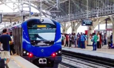 மின்சார ரெயில்கள் ரத்து: நாளை 7 நிமிடங்களுக்கு ஒரு மெட்ரோ ரெயில் சேவை