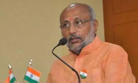 தமிழிசையின் ராஜினாமா ஏற்பு; தெலுங்கானா, புதுச்சேரி கவர்னராக சி.பி.ராதாகிருஷ்ணனுக்கு கூடுதல் பொறுப்பு