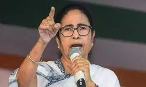 பா.ஜ.க.வை திருப்திப்படுத்தவே 7 கட்டமாக தேர்தல் நடக்கிறது - மம்தா பானர்ஜி குற்றச்சாட்டு