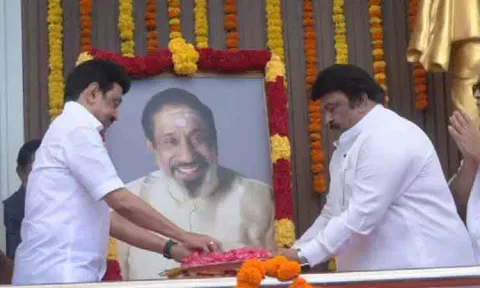 நடிகர் சிவாஜி கணேசன் சிலைக்கு முதல்-அமைச்சர் மு.க.ஸ்டாலின் மரியாதை