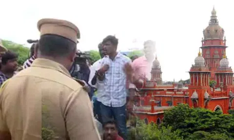 சாம்சங் தொழிலாளர்கள் கைது: சென்னை ஐகோர்ட்டில் அவசர முறையீடு