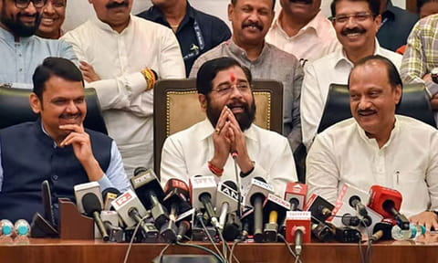 மராட்டியத்தில் அடுத்த முதல் மந்திரி யார்? நீடிக்கும் இழுபறி
