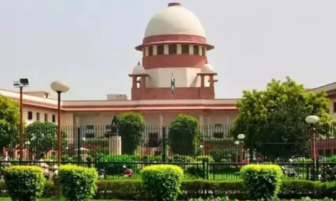 சபாநாயகருக்கு எதிரான அவதூறு வழக்கு: சுப்ரீம் கோர்ட்டில் அதிமுக மேல்முறையீடு