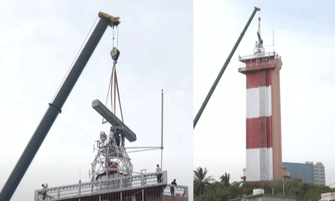 சென்னை கலங்கரை விளக்கத்தில் பராமரிப்பு பணி - ரேடார் ஆண்டனா மாற்றம்