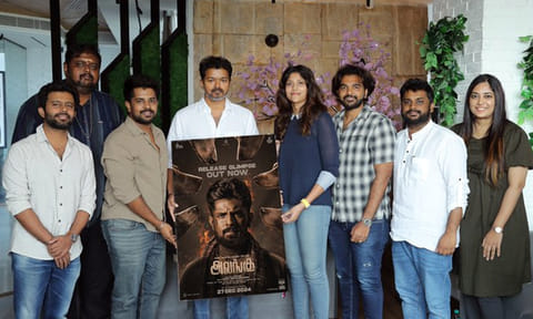 Vijay praises the film crew after 'Alangu'