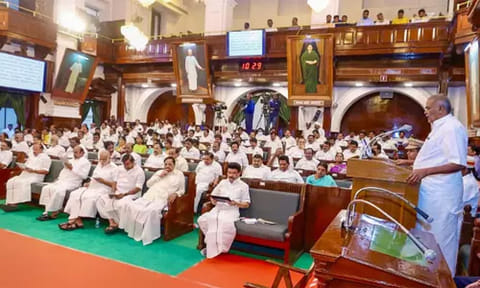 தமிழ்நாட்டை நோக்கி புதிய தொழில் முதலீடுகள் - கவர்னர் உரையில் தகவல்