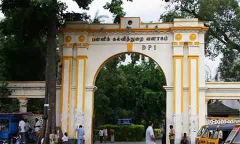 மாணவர்களுக்கு இணைய வழியில் சான்றிதழ் படிப்புகள் - பள்ளிக்கல்வித்துறை தகவல்