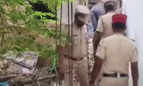 புதுச்சேரியில் 3 வாலிபர்கள் வெட்டிப் படுகொலை