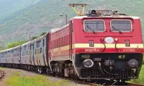 ரெயில்வே தேர்வுகள்: முக்கிய ரெயில்களில் கூடுதல் முன்பதிவில்லா பெட்டிகள் இணைப்பு