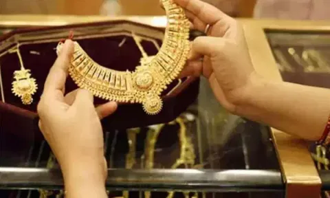 தங்கம் விலை சவரனுக்கு ரூ.80 உயர்வு