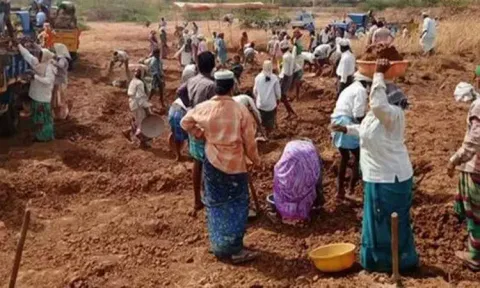 தமிழ்நாட்டில் 100 நாள் வேலை திட்ட ஊதியம் உயர்வு