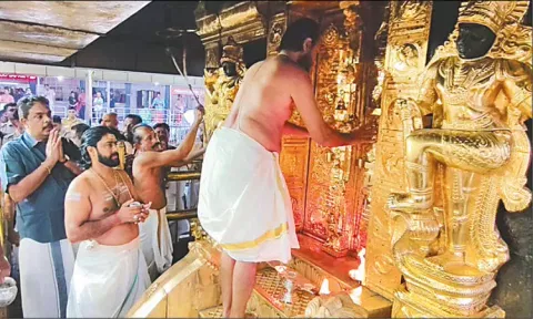 ஆடி மாத பூஜைக்காக சபரிமலை அய்யப்பன் கோவில் நடை திறப்பு
