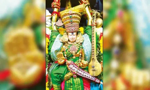 மதுரை ஆவணி மூலத்திருவிழா: விறகு விற்ற திருக்கோலத்தில் எழுந்தருளிய சிவபெருமான்