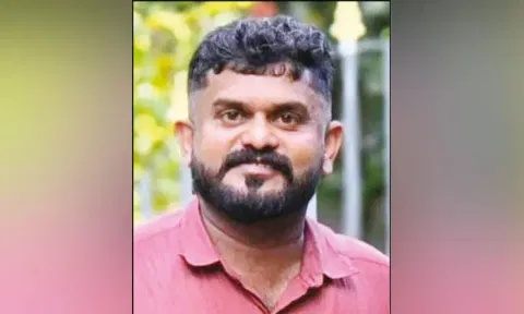 10-ம் வகுப்பு மாணவனுக்கு பாலியல் தொல்லை: கம்யூனிஸ்டு பிரமுகர் கைது