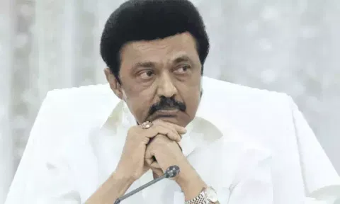 அரசு பேருந்து - வேன் மோதி இருவர் பலி; முதல்-அமைச்சர் மு.க.ஸ்டாலின் நிதியுதவி