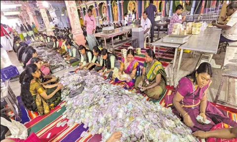பழனி முருகன் கோவிலில் உண்டியல் காணிக்கை மூலம் ரூ.2.62 கோடி வருமானம்