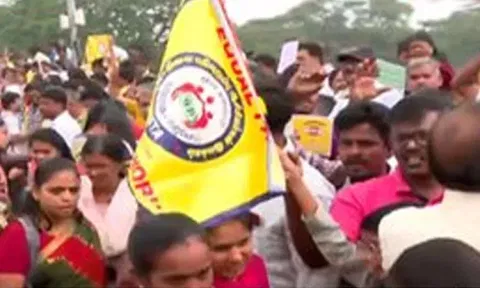 சென்னையில் இடைநிலை ஆசிரியர்கள் 5-வது நாளாக போராட்டம்