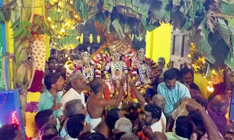 எடப்பாடியில் சொர்க்கவாசல் திறப்பு நிகழ்ச்சி: திரளான பக்தர்கள் சாமி தரிசனம்