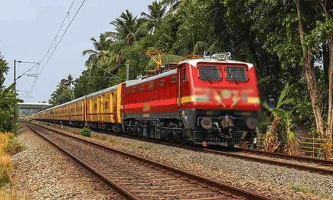 தென் மாவட்டங்களுக்கு செல்லும் ரெயில்களின் வேகம் இன்று முதல் அதிகரிப்பு