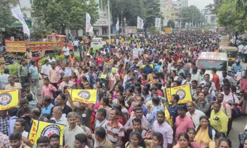 சென்னையில் 15-வது நாளாக இடைநிலை ஆசிரியர்கள் போராட்டம்