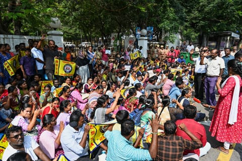 Secondary grade teachers continue protest