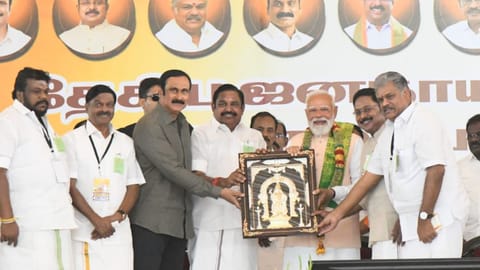 AIADMK general secretary Edappadi Palaniswami, AMMK chief TTV Dhinakaran sharing the stage at PM Modi's event in Maduranthakam on Friday