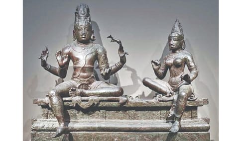 Somaskanda bronze idol depicting Saint Sundarar with Parvati